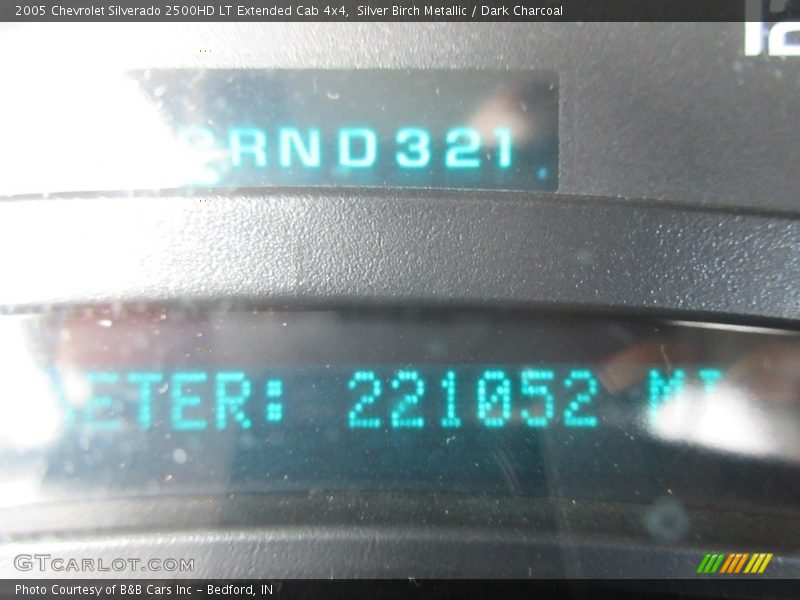 Silver Birch Metallic / Dark Charcoal 2005 Chevrolet Silverado 2500HD LT Extended Cab 4x4