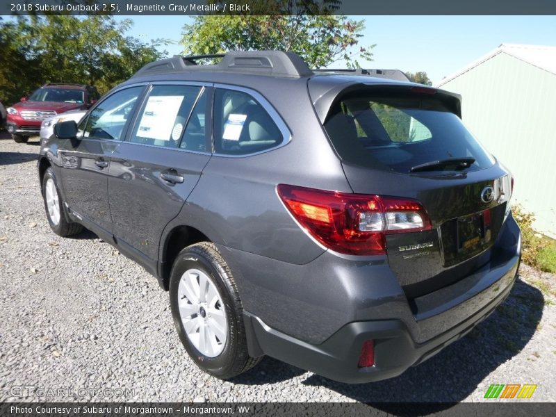 Magnetite Gray Metallic / Black 2018 Subaru Outback 2.5i