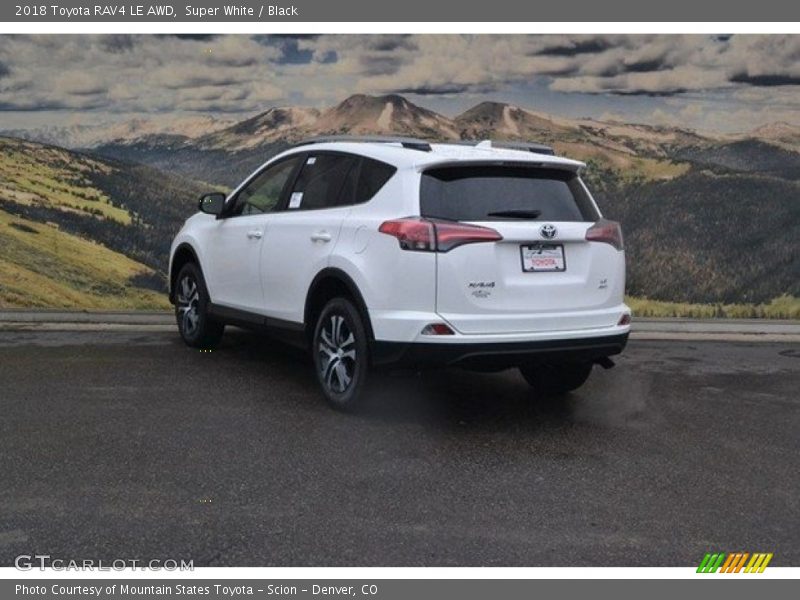 Super White / Black 2018 Toyota RAV4 LE AWD
