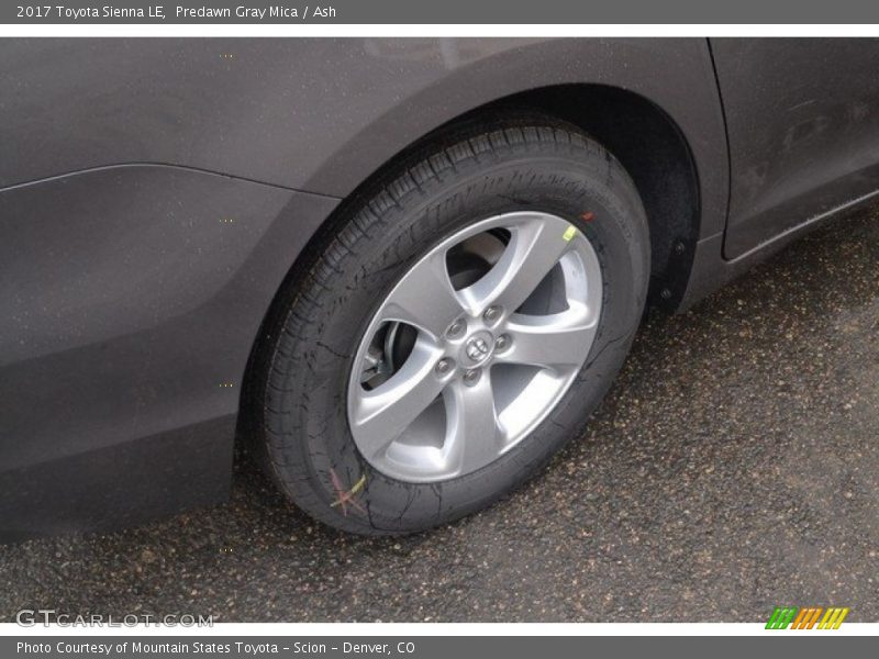 Predawn Gray Mica / Ash 2017 Toyota Sienna LE