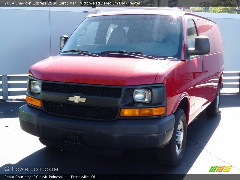 Victory Red / Medium Dark Pewter 2004 Chevrolet Express 2500 Cargo Van