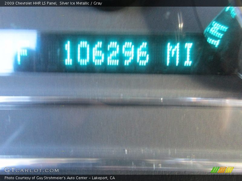 Silver Ice Metallic / Gray 2009 Chevrolet HHR LS Panel