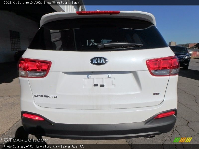 Snow White Pearl / Black 2018 Kia Sorento LX AWD