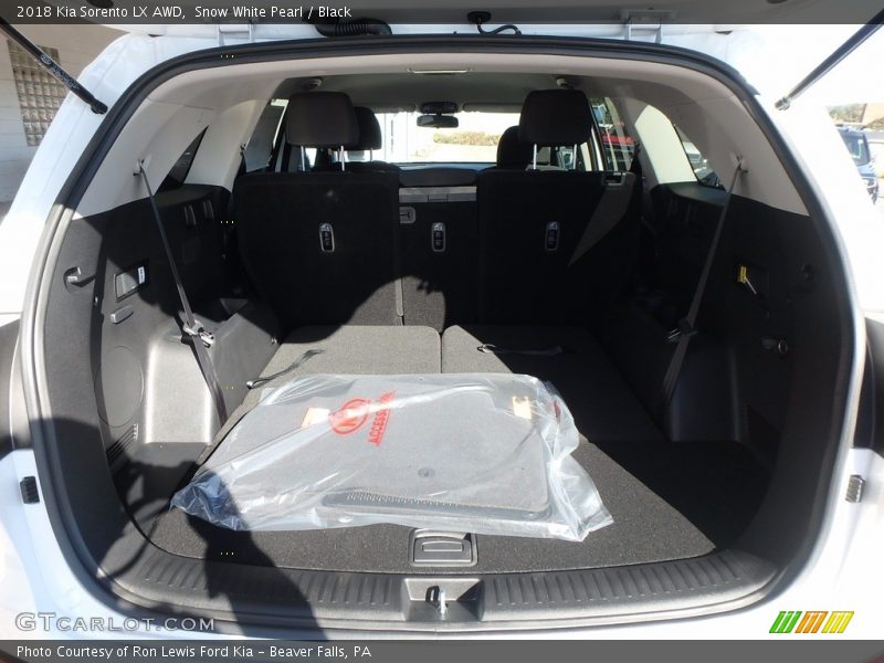 Snow White Pearl / Black 2018 Kia Sorento LX AWD