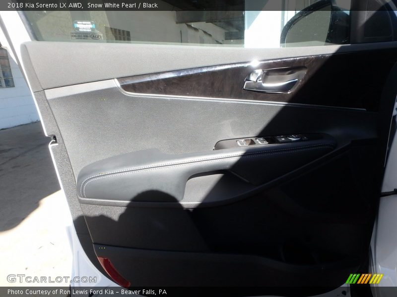 Snow White Pearl / Black 2018 Kia Sorento LX AWD