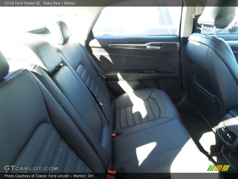 Ruby Red / Ebony 2018 Ford Fusion SE