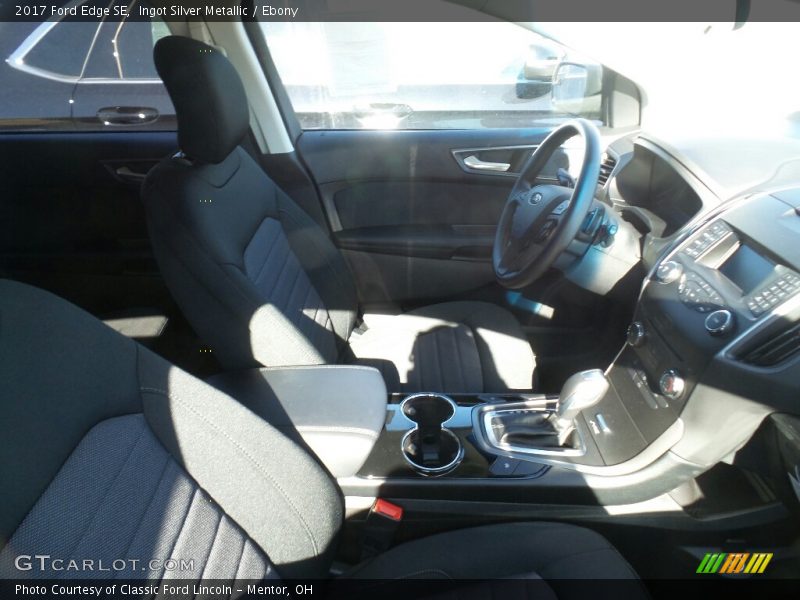 Ingot Silver Metallic / Ebony 2017 Ford Edge SE