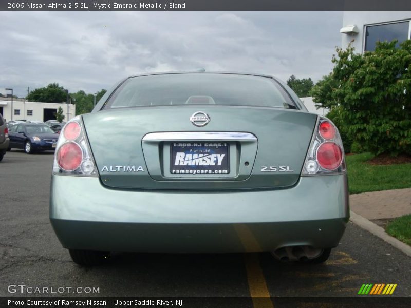 Mystic Emerald Metallic / Blond 2006 Nissan Altima 2.5 SL