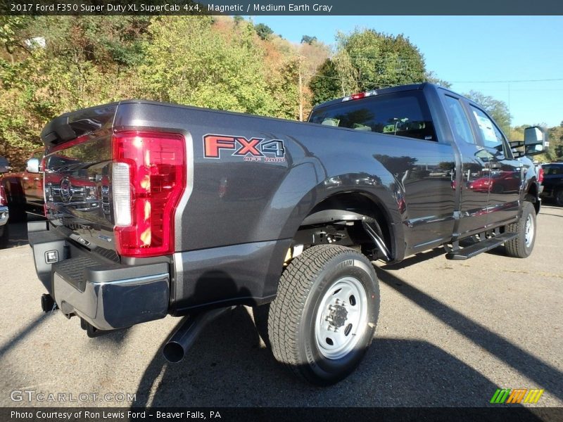 Magnetic / Medium Earth Gray 2017 Ford F350 Super Duty XL SuperCab 4x4
