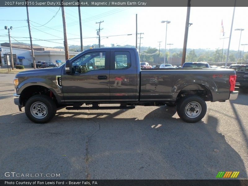 Magnetic / Medium Earth Gray 2017 Ford F350 Super Duty XL SuperCab 4x4