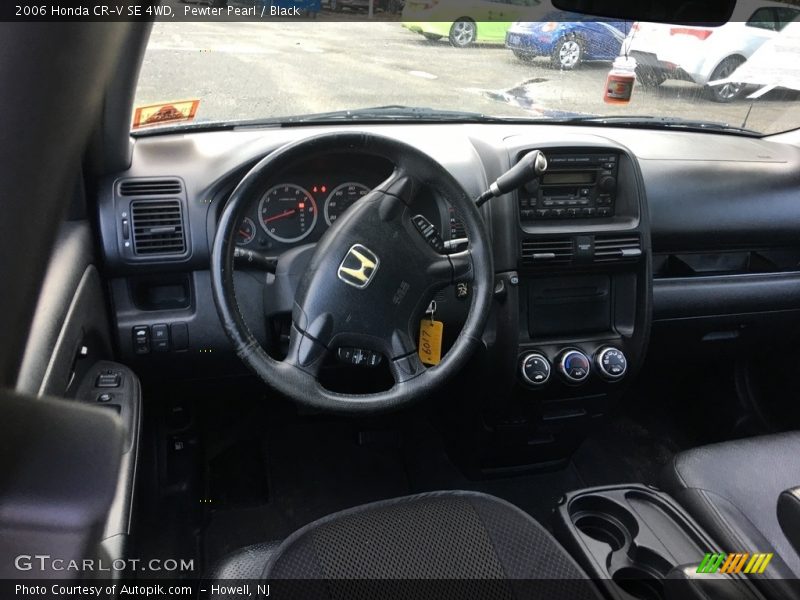 Pewter Pearl / Black 2006 Honda CR-V SE 4WD