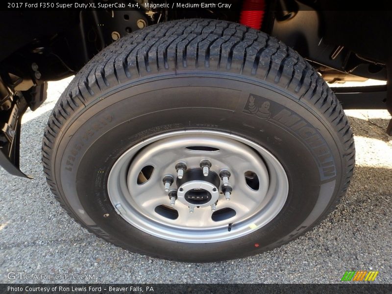 Magnetic / Medium Earth Gray 2017 Ford F350 Super Duty XL SuperCab 4x4