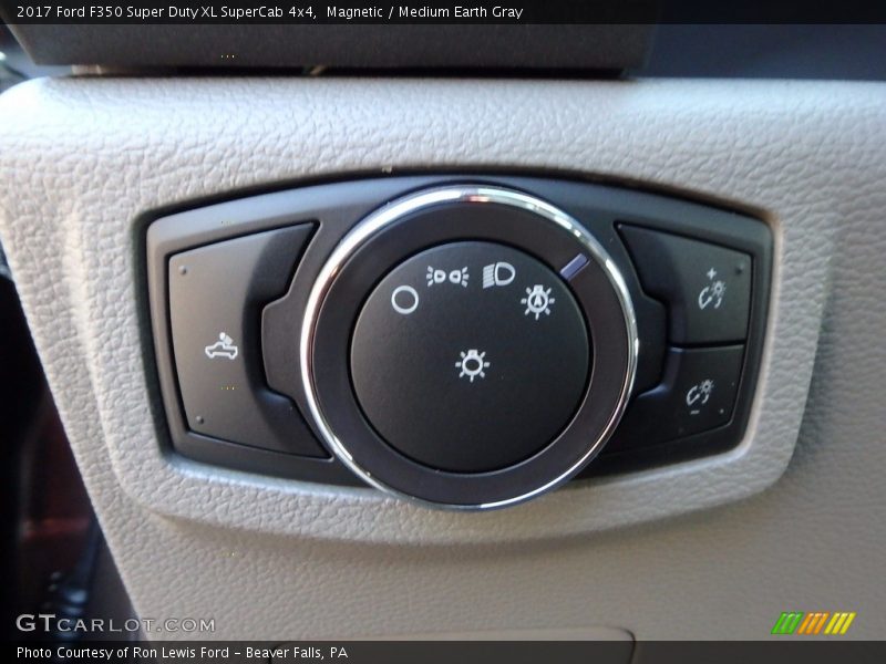 Magnetic / Medium Earth Gray 2017 Ford F350 Super Duty XL SuperCab 4x4