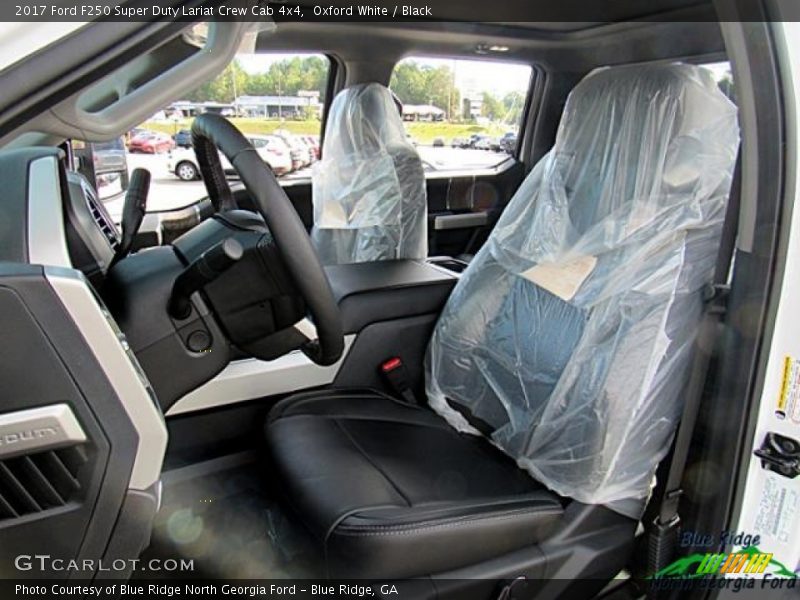 Oxford White / Black 2017 Ford F250 Super Duty Lariat Crew Cab 4x4