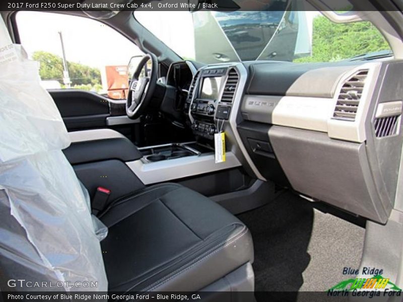 Oxford White / Black 2017 Ford F250 Super Duty Lariat Crew Cab 4x4
