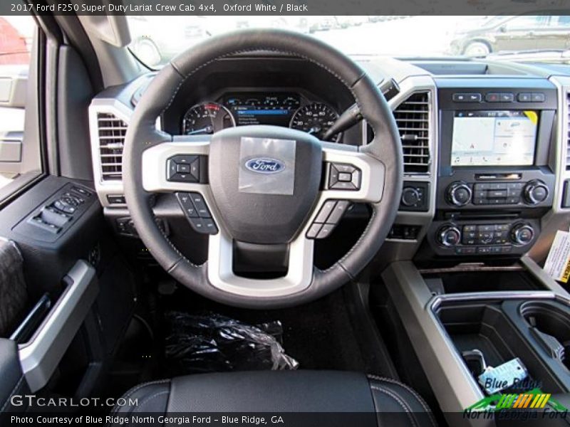 Oxford White / Black 2017 Ford F250 Super Duty Lariat Crew Cab 4x4