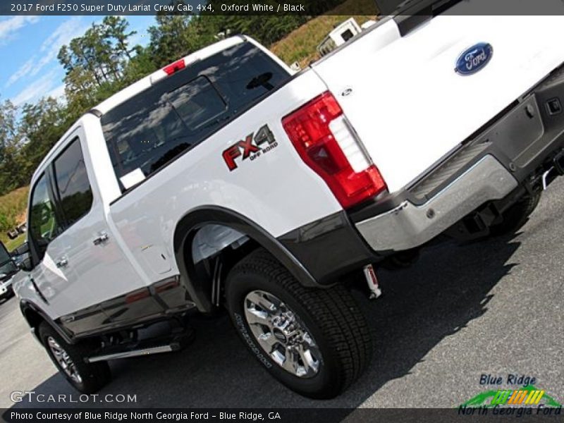 Oxford White / Black 2017 Ford F250 Super Duty Lariat Crew Cab 4x4