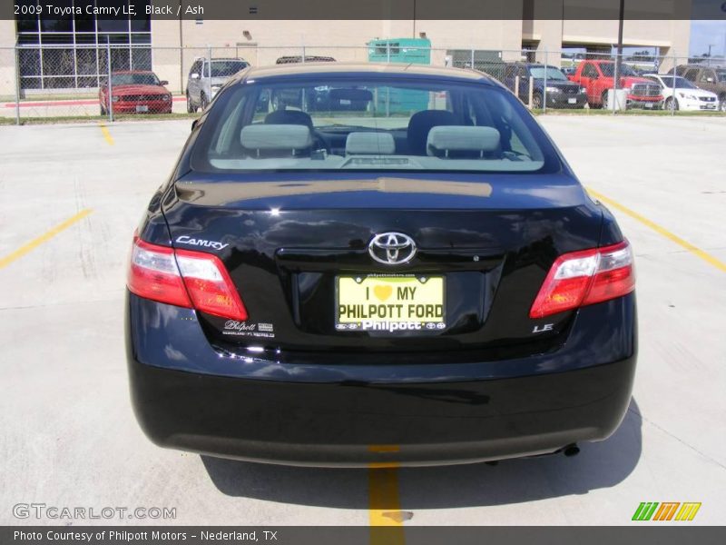 Black / Ash 2009 Toyota Camry LE