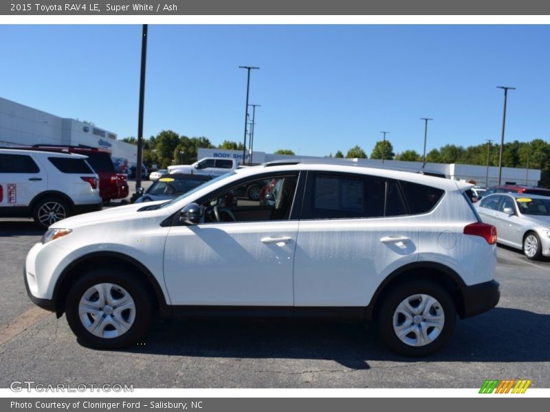 Super White / Ash 2015 Toyota RAV4 LE