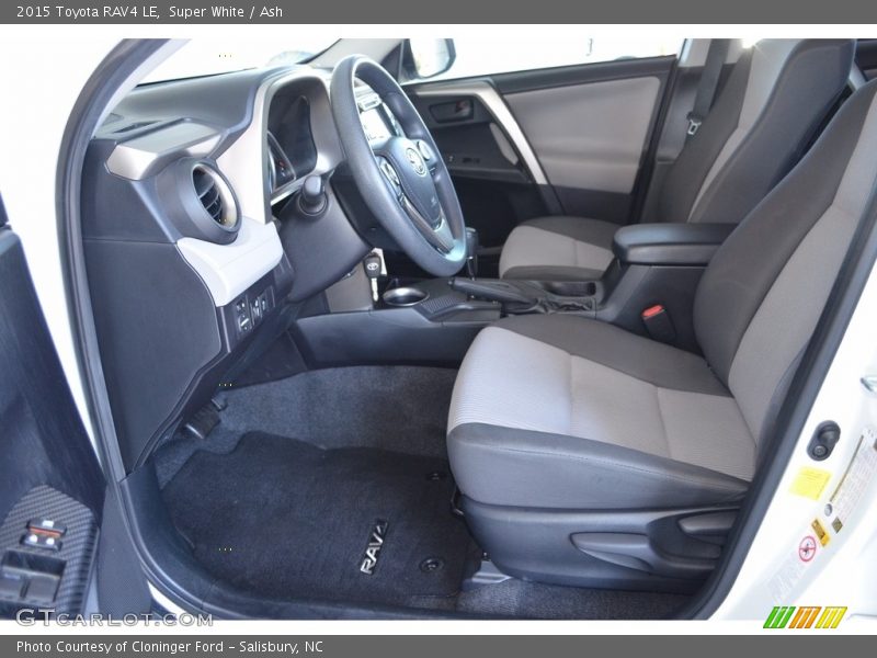 Super White / Ash 2015 Toyota RAV4 LE