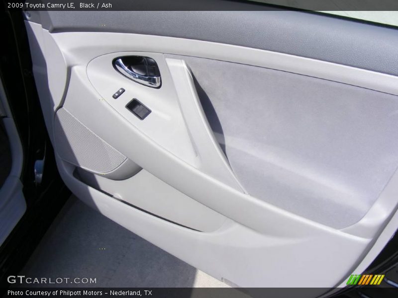 Black / Ash 2009 Toyota Camry LE