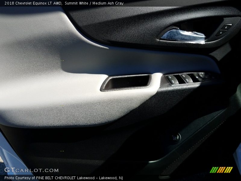 Summit White / Medium Ash Gray 2018 Chevrolet Equinox LT AWD