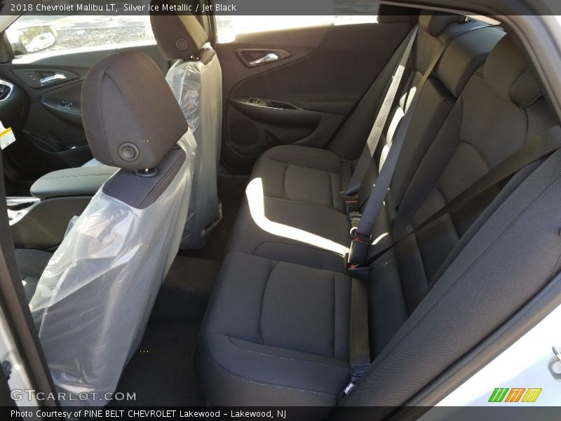 Silver Ice Metallic / Jet Black 2018 Chevrolet Malibu LT