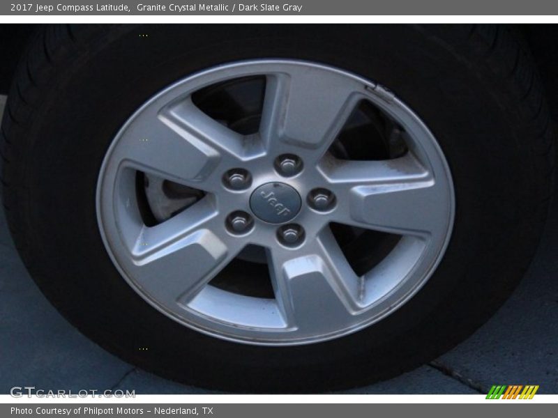 Granite Crystal Metallic / Dark Slate Gray 2017 Jeep Compass Latitude