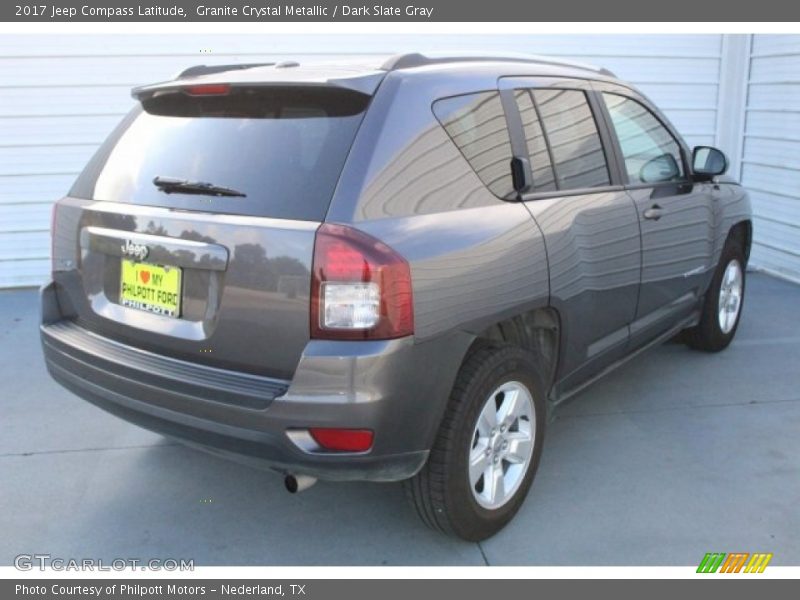 Granite Crystal Metallic / Dark Slate Gray 2017 Jeep Compass Latitude