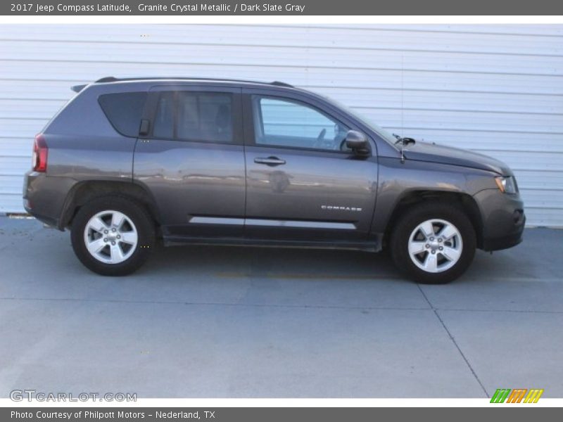 Granite Crystal Metallic / Dark Slate Gray 2017 Jeep Compass Latitude
