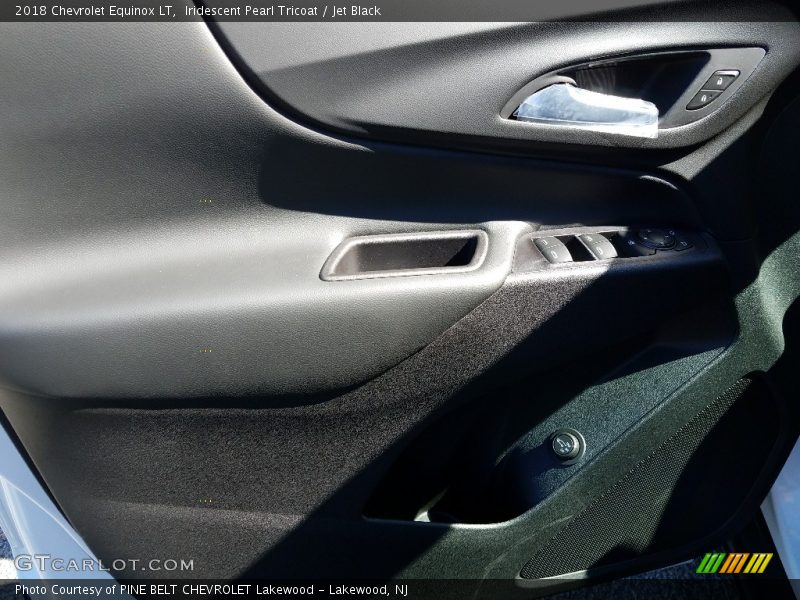 Iridescent Pearl Tricoat / Jet Black 2018 Chevrolet Equinox LT
