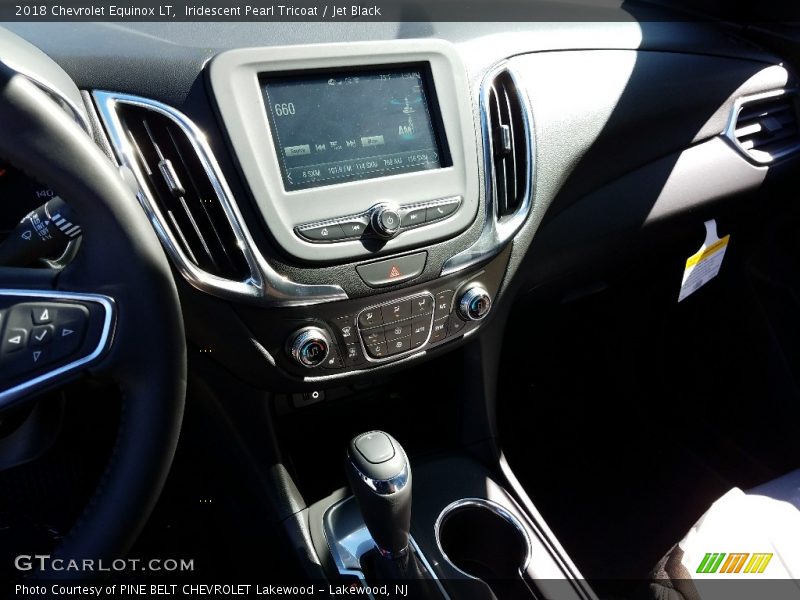 Iridescent Pearl Tricoat / Jet Black 2018 Chevrolet Equinox LT