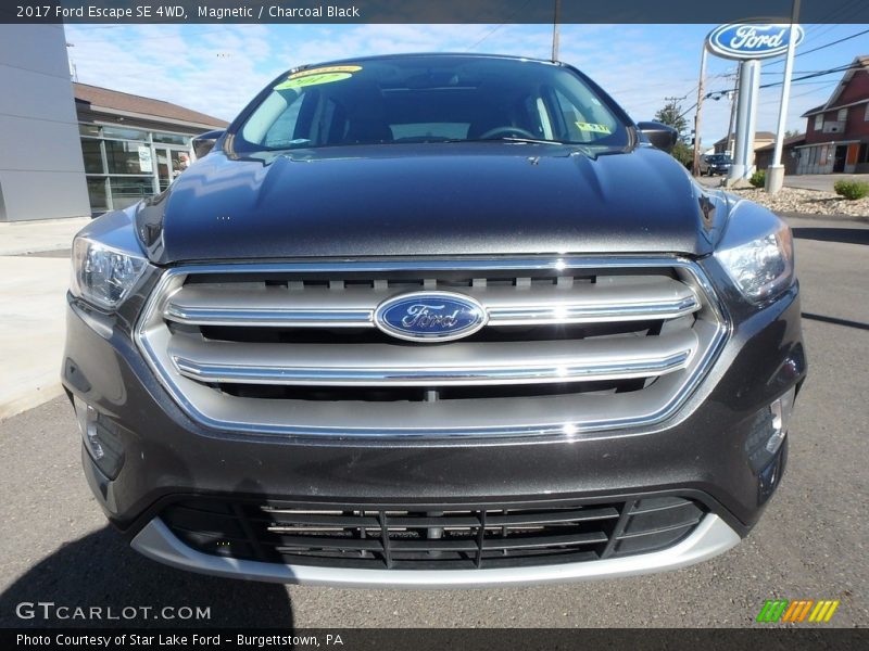 Magnetic / Charcoal Black 2017 Ford Escape SE 4WD