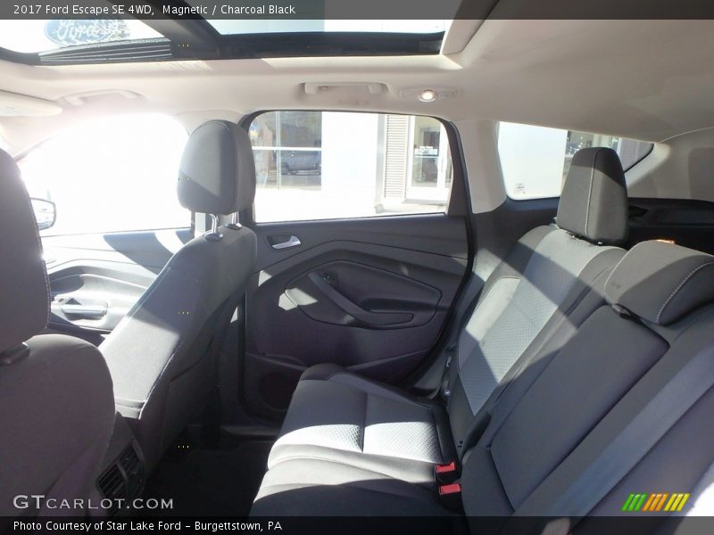 Magnetic / Charcoal Black 2017 Ford Escape SE 4WD