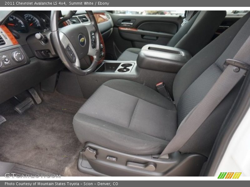 Summit White / Ebony 2011 Chevrolet Avalanche LS 4x4