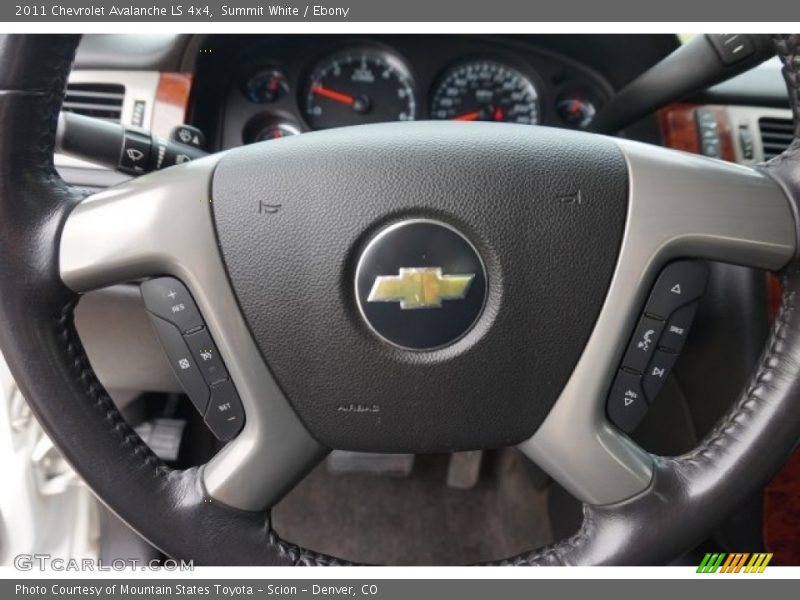 Summit White / Ebony 2011 Chevrolet Avalanche LS 4x4