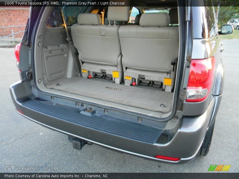Phantom Gray Pearl / Light Charcoal 2006 Toyota Sequoia SR5 4WD