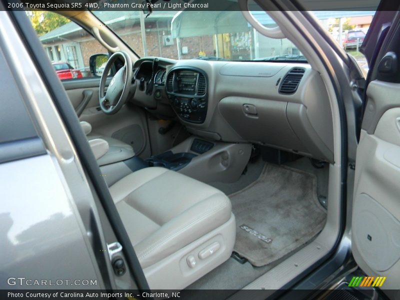 Phantom Gray Pearl / Light Charcoal 2006 Toyota Sequoia SR5 4WD