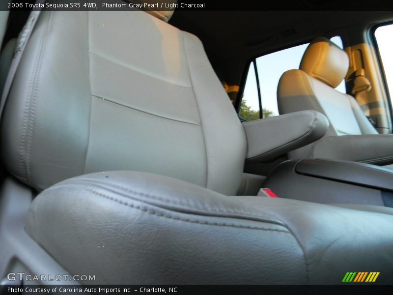 Phantom Gray Pearl / Light Charcoal 2006 Toyota Sequoia SR5 4WD