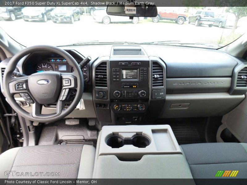 Shadow Black / Medium Earth Gray 2017 Ford F350 Super Duty XL SuperCab 4x4