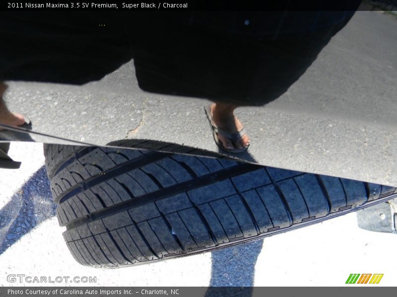 Super Black / Charcoal 2011 Nissan Maxima 3.5 SV Premium