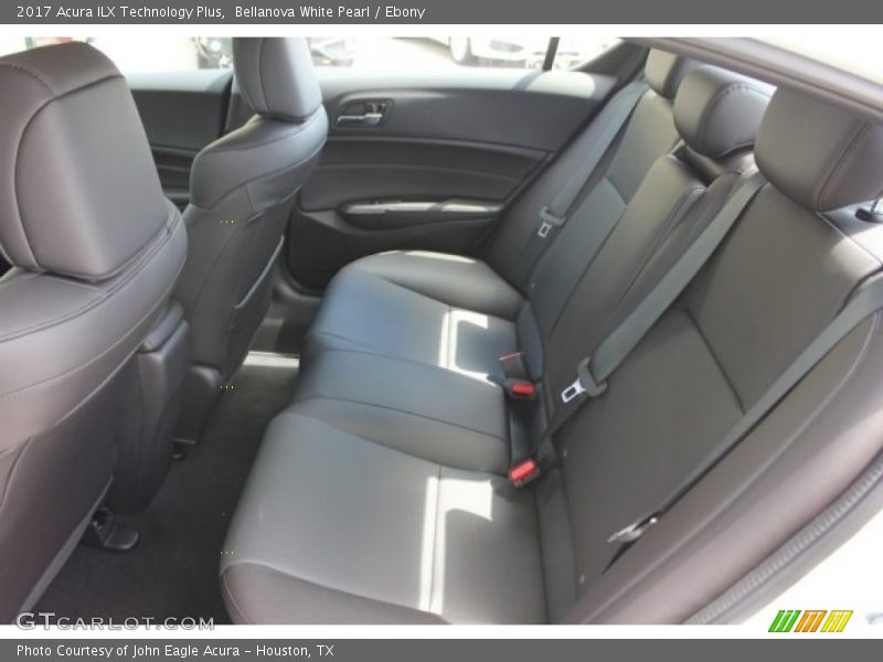 Bellanova White Pearl / Ebony 2017 Acura ILX Technology Plus