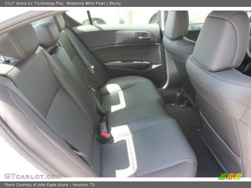 Bellanova White Pearl / Ebony 2017 Acura ILX Technology Plus