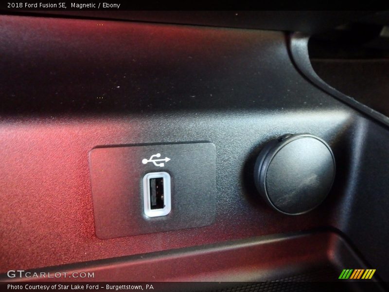 Magnetic / Ebony 2018 Ford Fusion SE