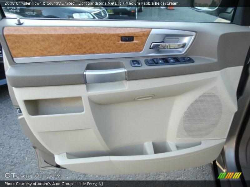 Light Sandstone Metallic / Medium Pebble Beige/Cream 2008 Chrysler Town & Country Limited