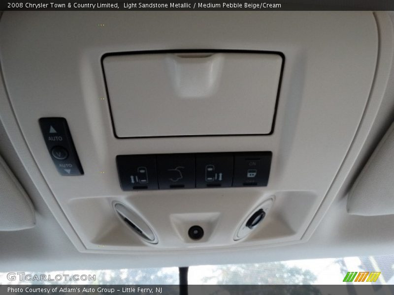 Light Sandstone Metallic / Medium Pebble Beige/Cream 2008 Chrysler Town & Country Limited