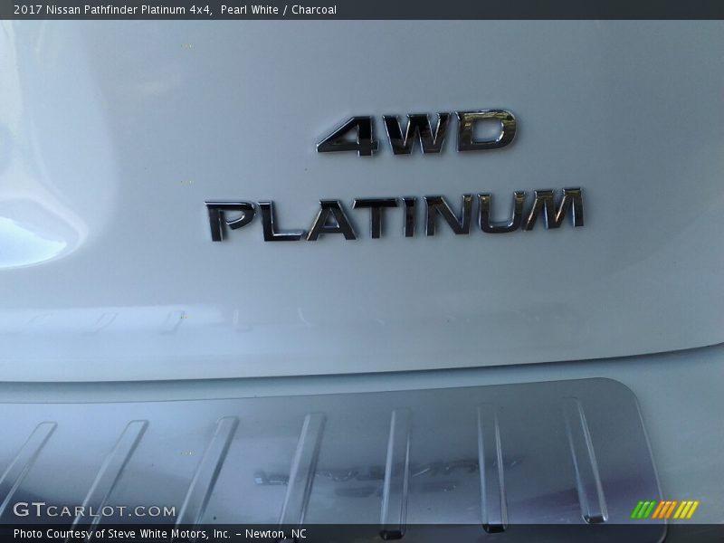 Pearl White / Charcoal 2017 Nissan Pathfinder Platinum 4x4