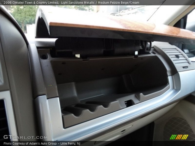 Light Sandstone Metallic / Medium Pebble Beige/Cream 2008 Chrysler Town & Country Limited