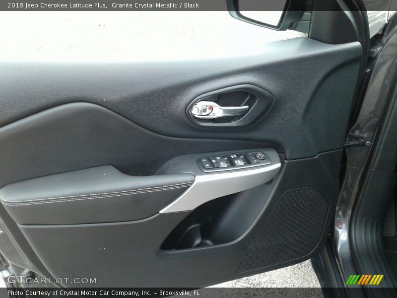Granite Crystal Metallic / Black 2018 Jeep Cherokee Latitude Plus