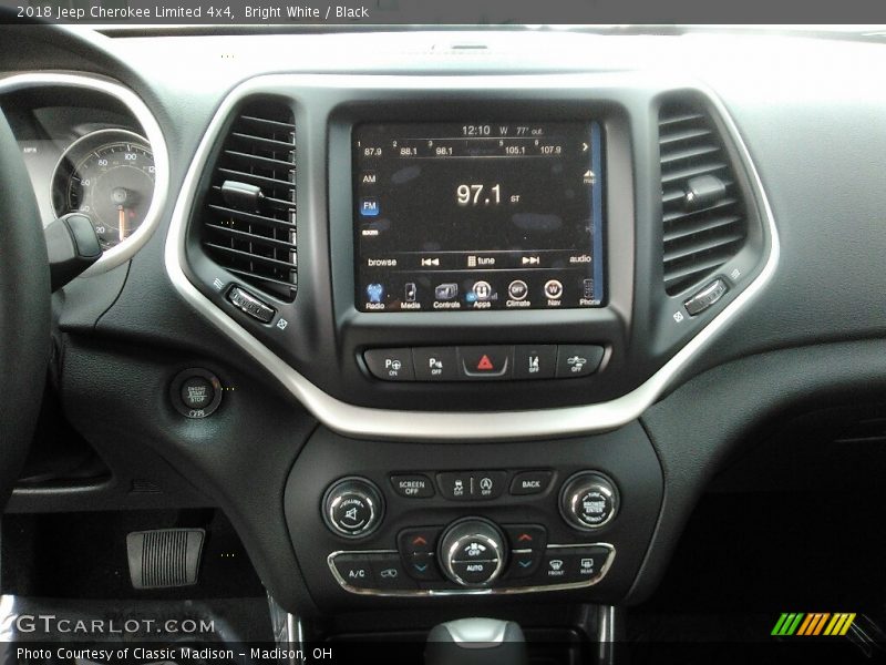 Bright White / Black 2018 Jeep Cherokee Limited 4x4